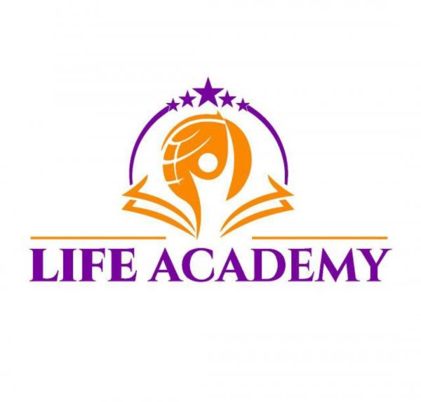 Life Academy və Təhsil Forumu Platformasının birgə təşkilatçılığı ilə Xarici dil müəllimlərinin həmrəylik forumu keçirildi
